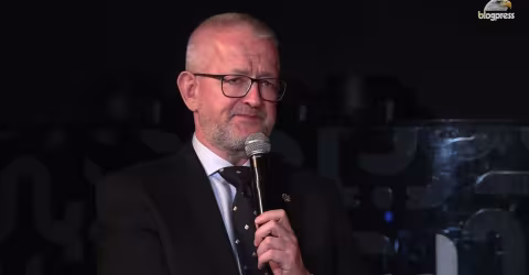 Embedded thumbnail for Ziemkiewicz i Komuda – Czy Polska znowu upadnie? 